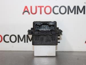 Used Heater resistor Peugeot 308 (4A/C) 1.6 HDiF 16V Price € 40,00 Margin scheme offered by Autocommerce