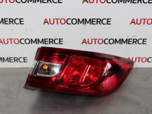 Used Taillight, right Renault Clio IV (5R) 0.9 Energy TCE 90 12V Price € 50,00 Margin scheme offered by Autocommerce