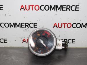 Used Tachometer Renault Twingo II (CN) 1.2 Price € 40,00 Margin scheme offered by Autocommerce