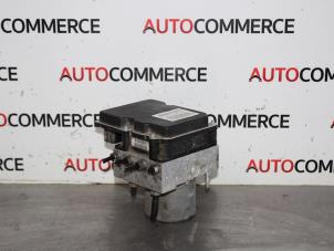 Używane Pompa ABS Citroen C5 III Tourer (RW) 1.6 HDiF 16V Cena € 100,00 Procedura marży oferowane przez Autocommerce