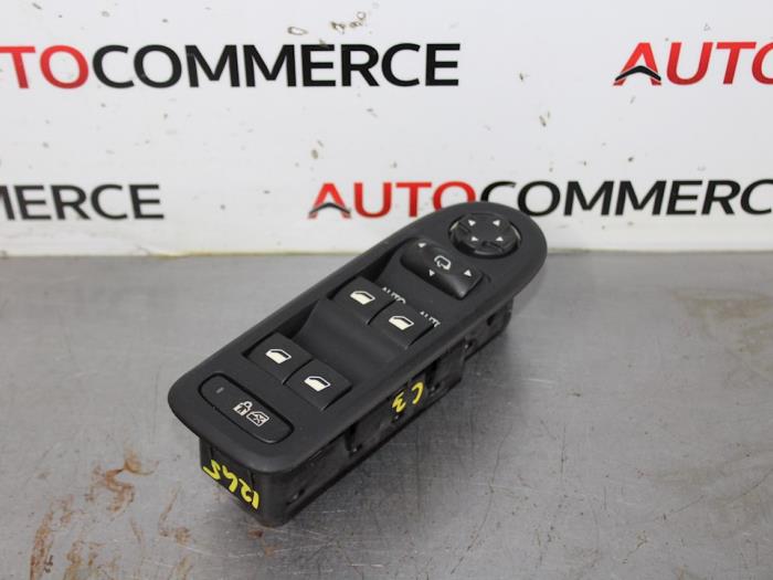 Electric window switch from a Citroën C3 (SC) 1.6 HDi 92 2010
