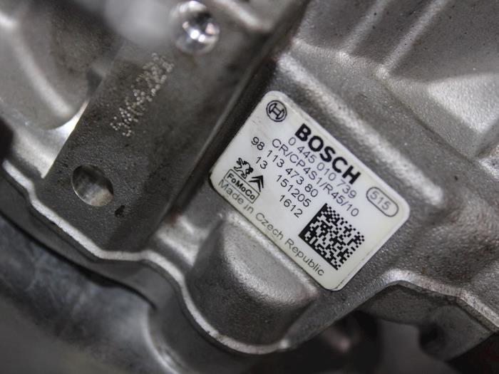 Bomba de gasolina mecánica de un Peugeot 308 (L3/L8/LB/LH/LP) 1.6 BlueHDi 100 2015
