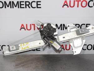 Używane Mechanizm szyby lewej przedniej wersja 4-drzwiowa Citroen C3 (SC) 1.4 Cena € 50,00 Procedura marży oferowane przez Autocommerce