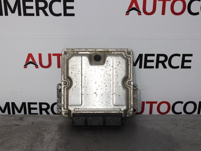 Used Engine management computer Renault Espace (JK) 1.9 dCi Grand Espace Price € 30,00 Margin scheme offered by Autocommerce