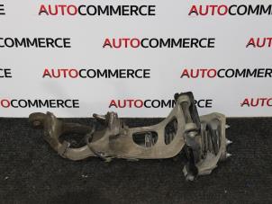 Used Fronts shock absorber, left Peugeot 407 (6D) 1.6 HDi 16V Price € 70,00 Margin scheme offered by Autocommerce