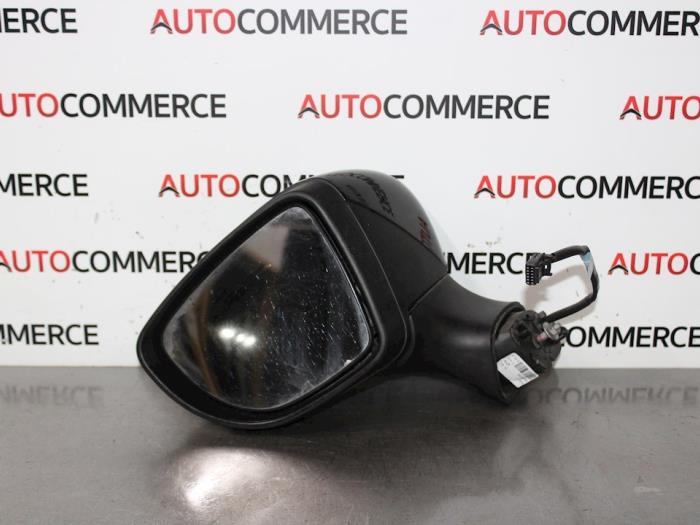 Wing mirror, left from a Renault Clio IV (5R) 1.5 Energy dCi 90 FAP 2015