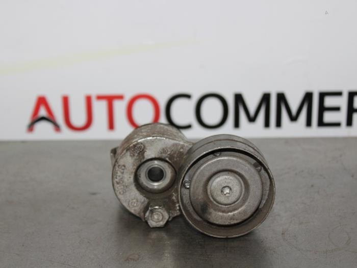 Usados Rodillo tensor correa múltiple Renault Megane II CC (EM) 1.9 dCi 115 Precio € 10,00 Norma de margen ofrecido por Autocommerce