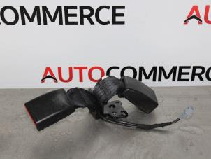 Used Rear seatbelt buckle, right Renault Clio IV Estate/Grandtour (7R) 1.5 Energy dCi 75 FAP Price € 20,00 Margin scheme offered by Autocommerce