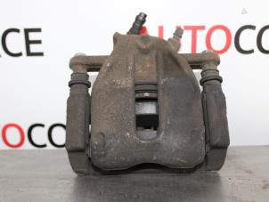 Used Front brake calliper, left Renault Clio IV Estate/Grandtour (7R) 1.5 Energy dCi 90 FAP Price € 30,00 Margin scheme offered by Autocommerce