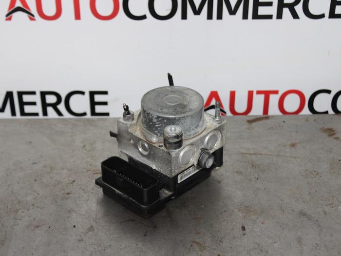 Usagé Bloc ABS Citroen Nemo (AA) 1.3 HDi 75 Prix € 90,00 Règlement à la marge proposé par Autocommerce