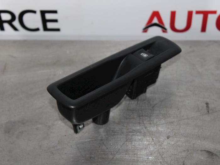 Usados Interruptor de ventanilla eléctrica Renault Fluence (LZ) 1.5 dCi 105 Precio de solicitud ofrecido por Autocommerce