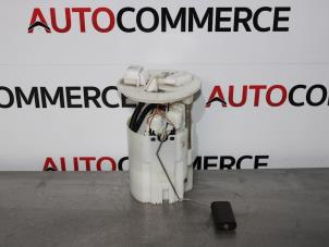 Used Tank float Renault Twingo III (AH) 1.0 SCe 70 12V Price € 70,00 Margin scheme offered by Autocommerce