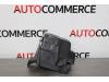 Fuse box from a Renault Clio IV (5R), 2012 / 2021 0.9 Energy TCE 90 12V, Hatchback, Petrol, 898cc, 66kW, FWD, H4BB4, 2015-07 / 2019-03, 5R22; 5R24; 5R32; 5R2R; 5RB2; 5RD2; 5RE2 2015