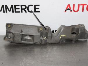 Used Support (miscellaneous) Renault Scénic III (JZ) 1.5 dCi 110 Price € 15,00 Margin scheme offered by Autocommerce