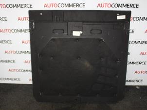 Used Boot mat Renault Scénic III (JZ) 1.5 dCi 110 Price € 75,00 Margin scheme offered by Autocommerce