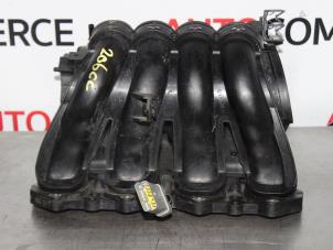 Used Intake manifold Peugeot 206 CC (2D) 1.6 16V Price € 40,00 Margin scheme offered by Autocommerce