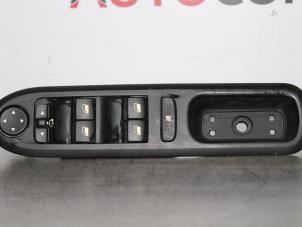 Used Electric window switch Peugeot 407 (6D) 2.0 HDiF 16V Price € 20,00 Margin scheme offered by Autocommerce