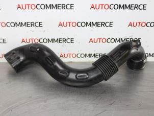 Used Air intake hose Renault Clio IV (5R) 1.5 Energy dCi 90 FAP Price € 25,00 Margin scheme offered by Autocommerce