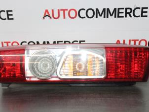 Używane Tylne swiatlo pozycyjne lewe Citroen Jumper (U9) 2.2 HDi 120 Euro 4 Cena € 50,00 Procedura marży oferowane przez Autocommerce