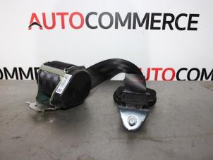 Usagé Ceinture arrière droit Peugeot 2008 (CU) 1.2 12V e-THP PureTech 110 Prix € 40,00 Règlement à la marge proposé par Autocommerce