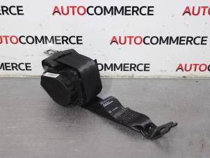 Used Rear seatbelt, left Renault Clio IV Estate/Grandtour (7R) 0.9 Energy TCE 90 12V Price € 30,00 Margin scheme offered by Autocommerce