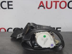 Used Rear seatbelt, right Renault Clio III (BR/CR) 1.5 dCi 85 Price € 35,00 Margin scheme offered by Autocommerce