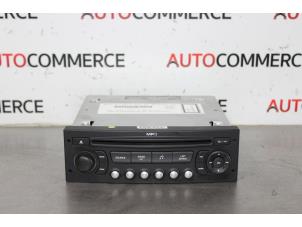 Używane Radio Peugeot Partner (GC/GF/GG/GJ/GK) 1.6 HDI 75 16V Cena € 40,00 Procedura marży oferowane przez Autocommerce