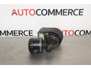 Used Oil cooler Renault Megane III Grandtour (KZ) 1.5 dCi 90 Price € 20,00 Margin scheme offered by Autocommerce
