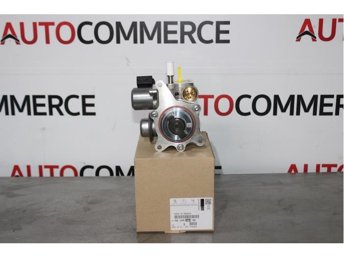 Mechanical fuel pump from a Peugeot 207 CC (WB) 1.6 16V THP