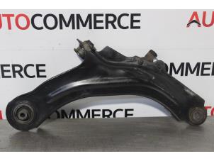 Used Front wishbone, left Renault Scénic II (JM) 2.0 dCi 16V 150 Price € 35,00 Margin scheme offered by Autocommerce