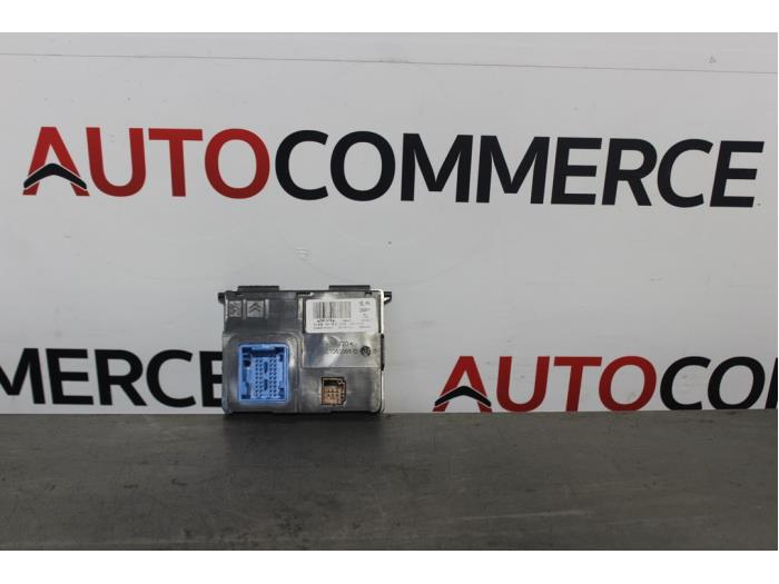 Używane Rózne Peugeot 3008 II (M4/MC/MJ/MR) Cena € 30,00 Procedura marży oferowane przez Autocommerce