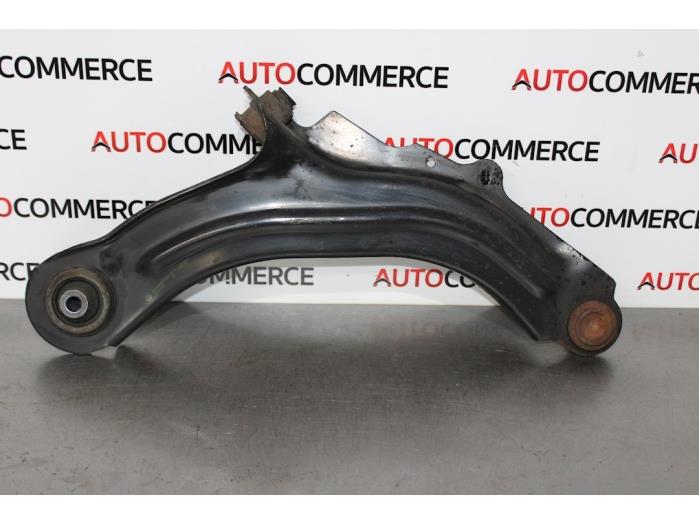 Gebrauchte Querlenker links vorne Renault Megane II (BM/CM) 1.6 16V Preis € 30,00 Margenregelung angeboten von Autocommerce