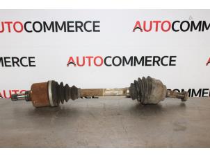 Used Front drive shaft, left Citroen C4 Picasso (UD/UE/UF) 2.0 HDiF 16V 135 Price on request offered by Autocommerce