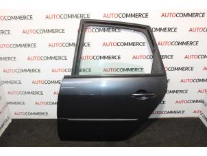 Used Rear door 4-door, left Renault Scénic II (JM) Price € 50,00 Margin scheme offered by Autocommerce