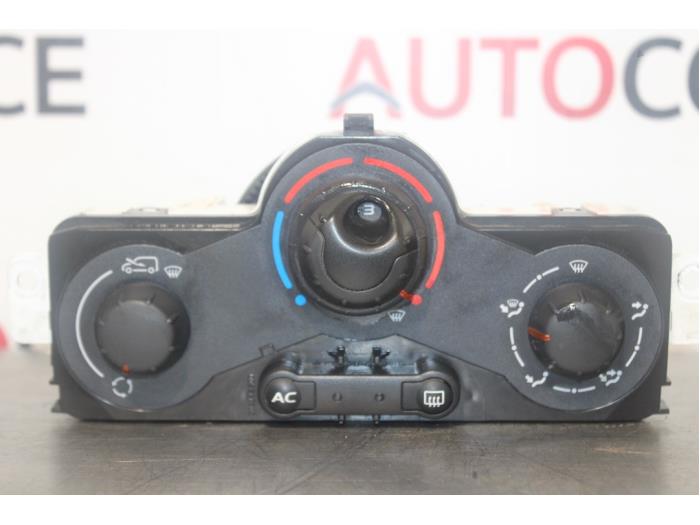 Heater control panel from a Renault Kangoo Express (FW) 1.5 dCi 85 2010
