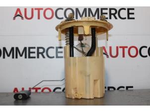 Used Petrol pump Peugeot 308 (4A/C) 1.6 HDi Price € 35,00 Margin scheme offered by Autocommerce