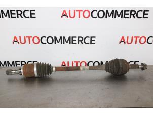 Used Front drive shaft, left Renault Clio III (BR/CR) 1.2 16V 75 Price € 25,00 Margin scheme offered by Autocommerce