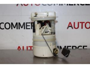 Usados Bomba eléctrica de combustible Renault Clio II (BB/CB) 1.4 16V Precio de solicitud ofrecido por Autocommerce