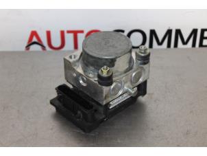 Used ABS pump Renault Modus/Grand Modus (JP) 1.5 dCi 65 FAP Price on request offered by Autocommerce