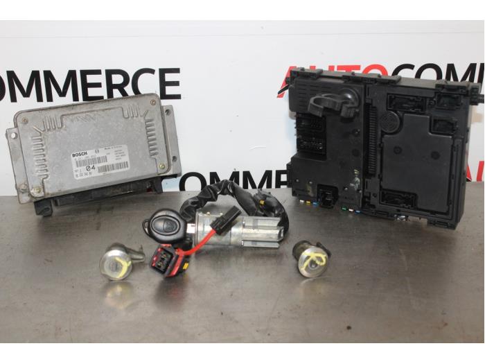 Used Engine management computer Peugeot 206 (2A/C/H/J/S) 1.6 XS,XT Price € 150,00 Margin scheme offered by Autocommerce