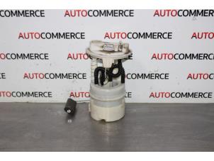 Usagé Flotteur de carburant Renault Twingo II (CN) 1.2 16V Prix € 45,00 Règlement à la marge proposé par Autocommerce
