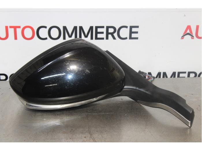 Wing mirror, right from a Peugeot 2008 (CU)  2017
