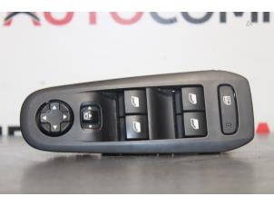 Usagé Commutateur vitre électrique Peugeot 308 (4A/C) 1.6 HDi Prix € 35,00 Règlement à la marge proposé par Autocommerce