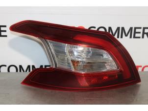 Gebrauchte Rücklicht links Peugeot 308 (4A/C) 1.6 HDi Preis auf Anfrage angeboten von Autocommerce