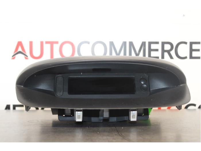 Begagnade Innerdisplay Renault Megane III Berline (BZ) 1.5 dCi 105 Pris på förfrågan erbjuds av Autocommerce