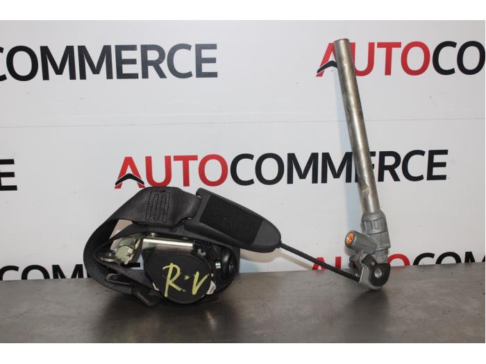 Front seatbelt, right from a Renault Scénic II (JM) 1.5 dCi 105 2007