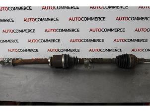 Used Front drive shaft, right Renault Scénic II (JM) 2.0 16V Price € 50,00 Margin scheme offered by Autocommerce