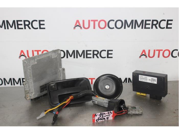 Used Engine management computer Citroen Jumpy (BS/BT/BY/BZ) 2.0 HDi 90 Price € 225,00 Margin scheme offered by Autocommerce