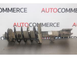 Used Front shock absorber, right Peugeot 308 SW (4E/H) 1.4 VTI 16V Price € 60,00 Margin scheme offered by Autocommerce