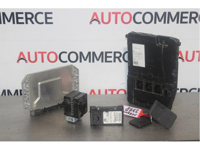 Used Engine management computer Renault Megane II Grandtour (KM) 1.4 16V 98 Price € 190,00 Margin scheme offered by Autocommerce